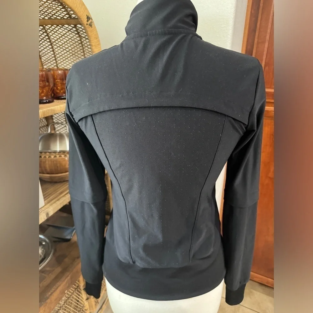 Mondetta black zip up sports jacket top - Picture 3 of 5